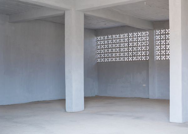 Open storage space on the upper level